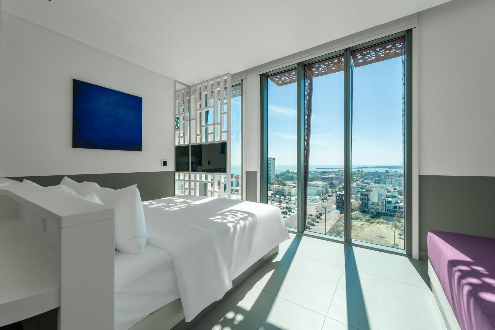 Wink Hotel Tuy Hoa Beach - 24Hrs Stay & Rooftop Pool Bar Экстерьер фото